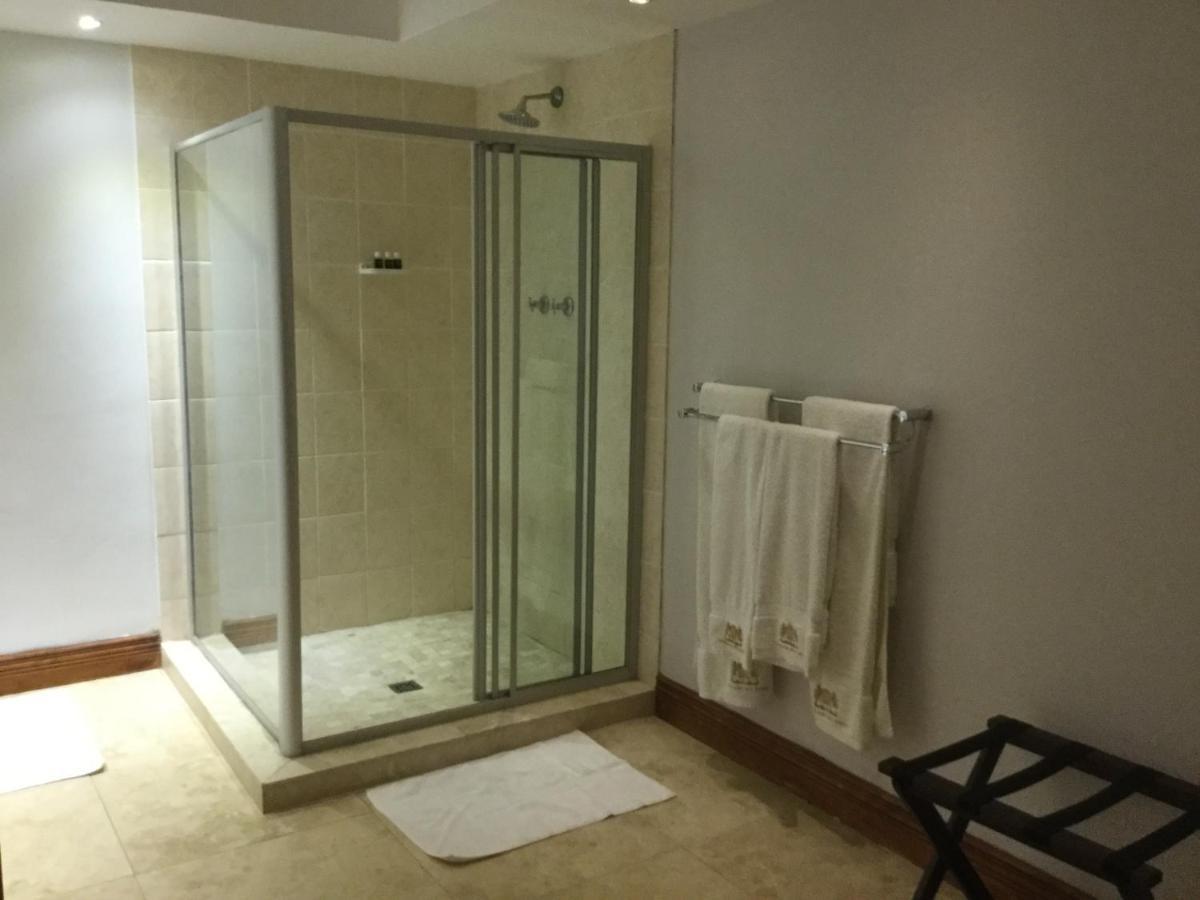 Highlands Eco Estate Hotel Piketberg ภายนอก รูปภาพ